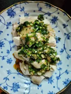 Chicken with onion oil