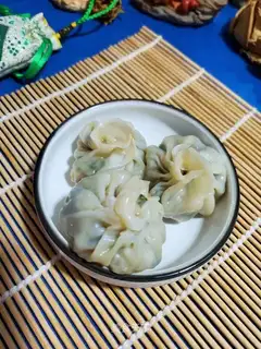 Shrimp-covered casserole