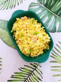 Egg pine fried rice