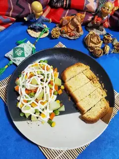 ♪ Toast salad ♪