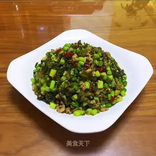 Meat and snow and garlic