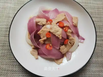 Onion fried meat