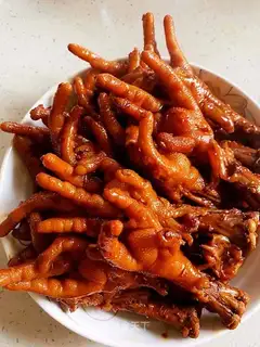 Screech chicken claws