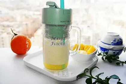 Pineapple apple shake