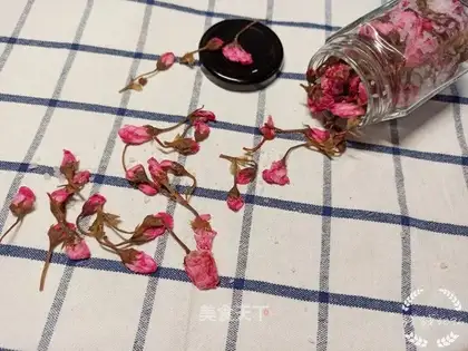 Salted cherry blossoms