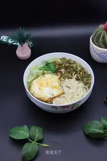 Eggs, snow, pasta