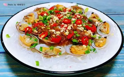 Garlic fan steam clams