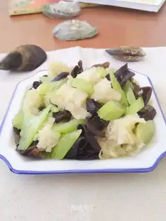 The fish and the celery