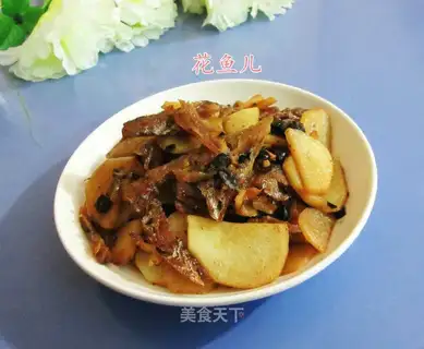 Potatoes with beanfish