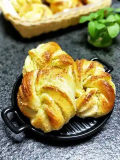 Coconut bread