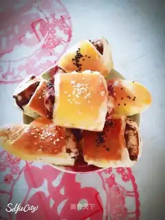 Cream bean rolls