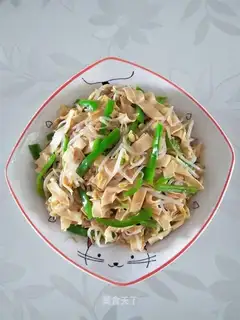Dry tofu pepper sprouts