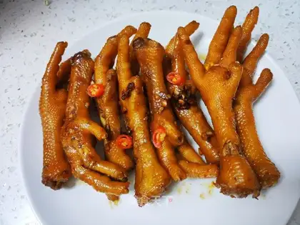 Garlic chicken claws