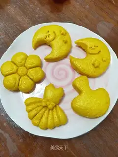 Pumpkin buns