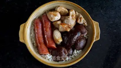 Hong Kong-style mushrooms and sausages