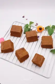 Coco-poo early cake