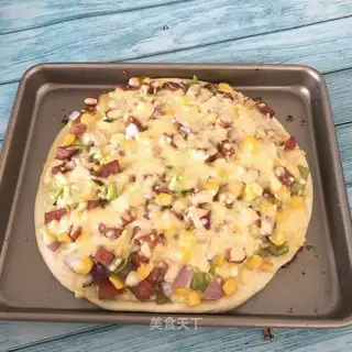 Corn ham pizza