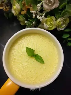 Fresh pineapple juice