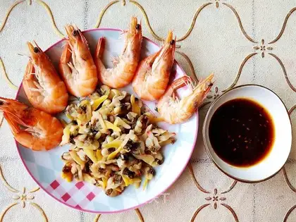 Cook seafood