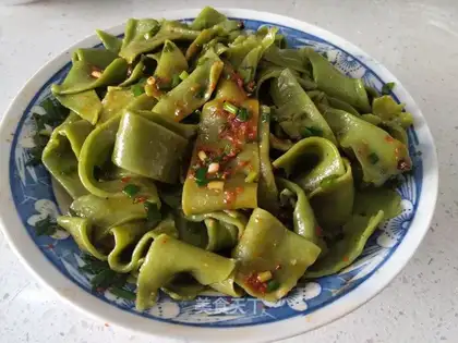 Pine noodles