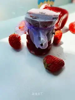 Strawberry sauce