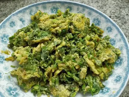 Spicy fried eggs