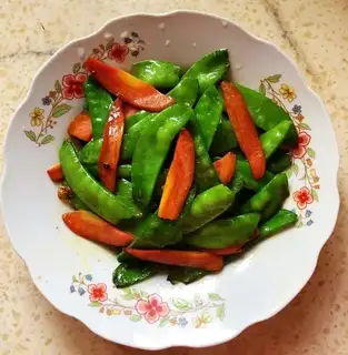 Carrot. Dutch beans