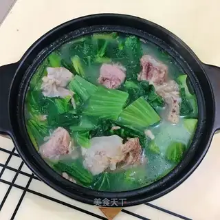 Bones soup with mustard