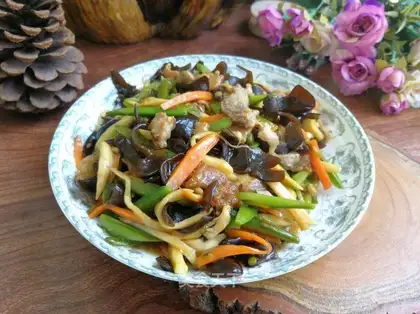 Fish apricot mushroom