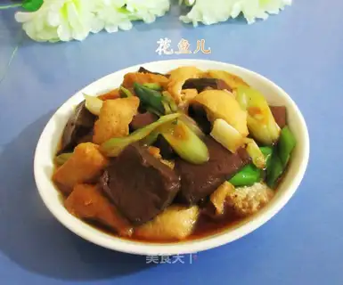 Onions, tofu, duck blood