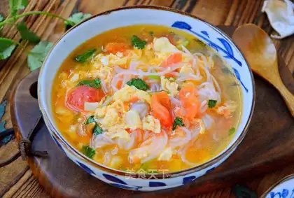 Potato tomato egg soup