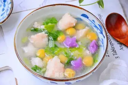 Shrimp-year-old pastry soup