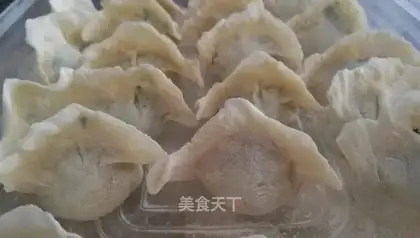 Cream egg shrimp dumplings