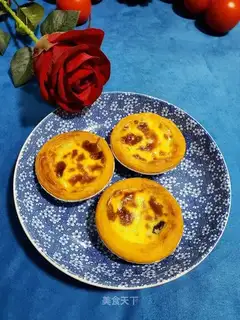 Sweet raisins and eggs