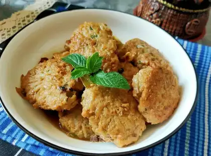 Pork silkballs