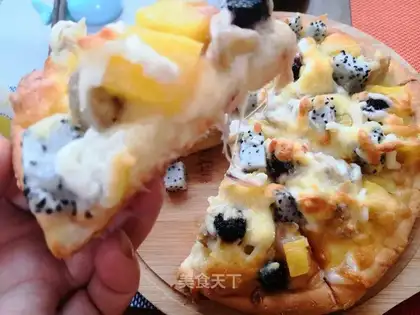 Fruit pizza
