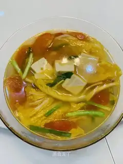 Tofu soup with tomatoes