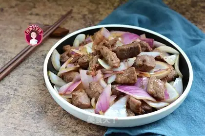 Onion black pepper beef