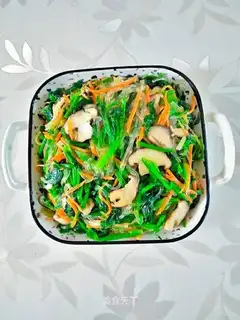 Spinach mushroom fried fans