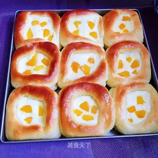 Fruit cheese bread