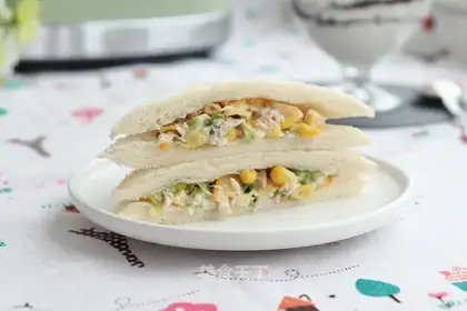 Tuna sandwich