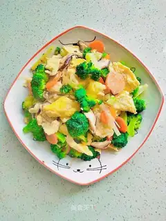 Orchid fried goose eggs
