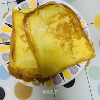 Egg fried gold toast