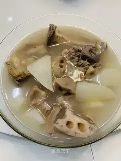 Rhoblin. Bones soup