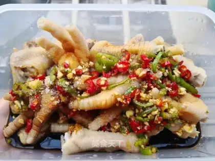 Sour chicken claws