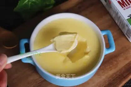 Milk steamed eggs