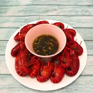 Vacuate the lobster