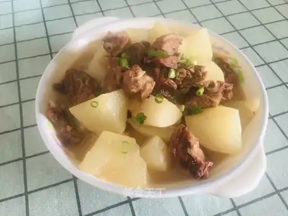 Duck-legged radish