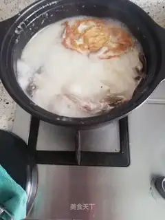 Red milk, white fish soup