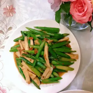 Cracker chicken leg mushrooms